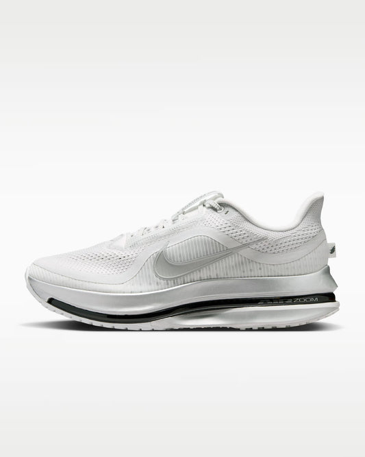 Nike Pegasus Premium Noir et Blanc - vue profil